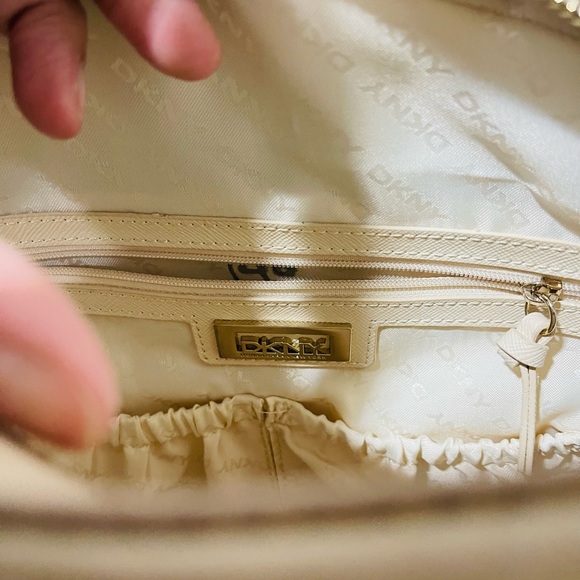 DKNY handbag - Picture 5 of 6